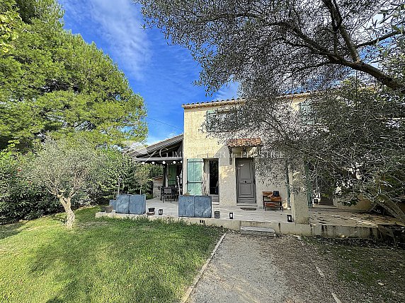 [G. Immobilier de Prestige] A Entraigues, une jolie villa familiale